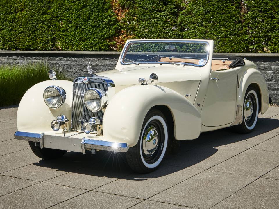 Image 1/42 of Triumph 1800 Roadster (1948)