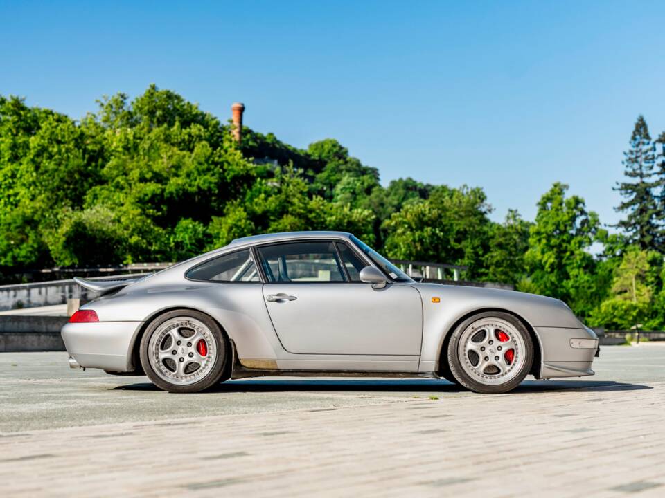 Imagen 7/28 de Porsche 911 Carrera RS (1995)