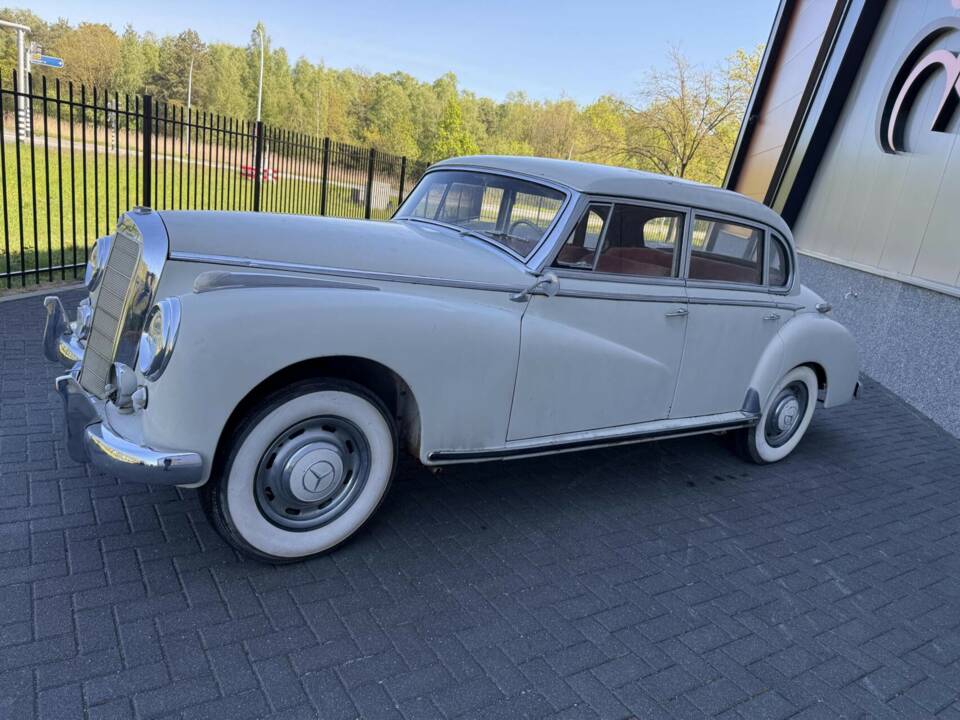 Afbeelding 4/50 van Mercedes-Benz 300 c (1956)