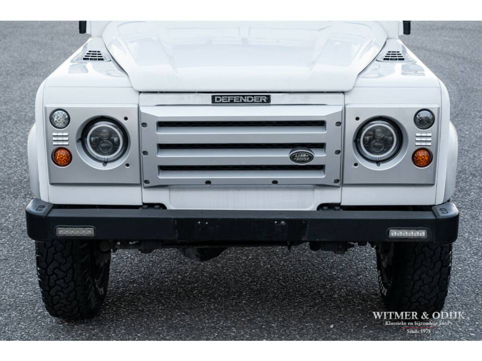 Image 14/22 of Land Rover Defender 90 (1996)