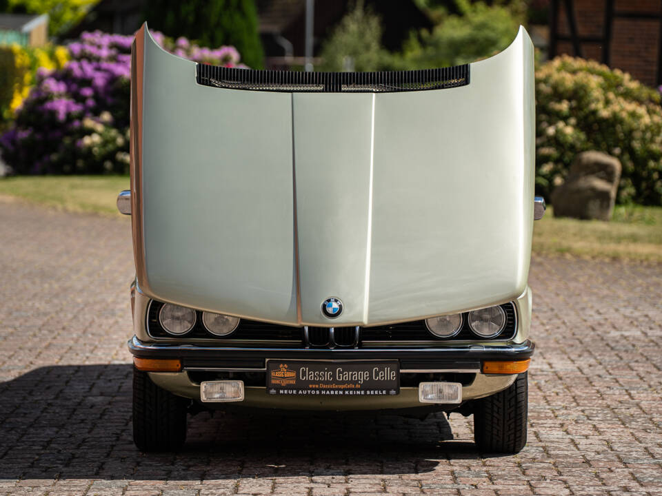 Image 8/46 of BMW 525 (1978)