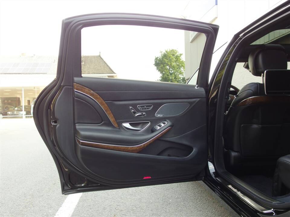 Bild 66/99 von Mercedes-Benz Maybach S 500 (2015)