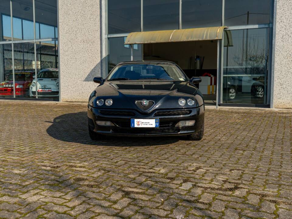Immagine 2/8 di Alfa Romeo GTV 1.8 Twin Spark (1999)