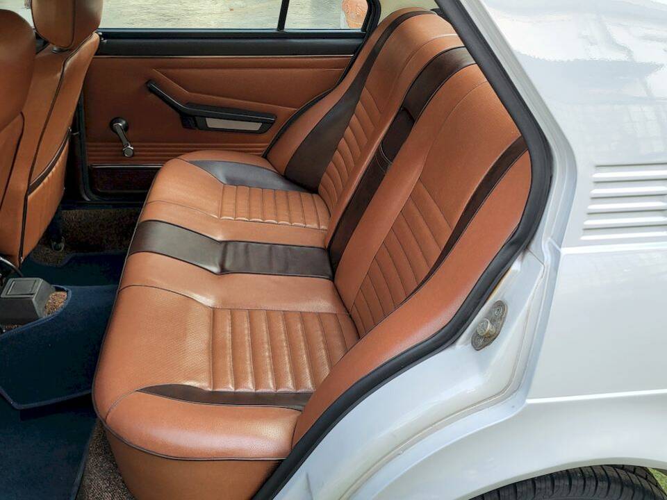 Image 28/51 of Alfa Romeo Giulietta 1.3 (1979)
