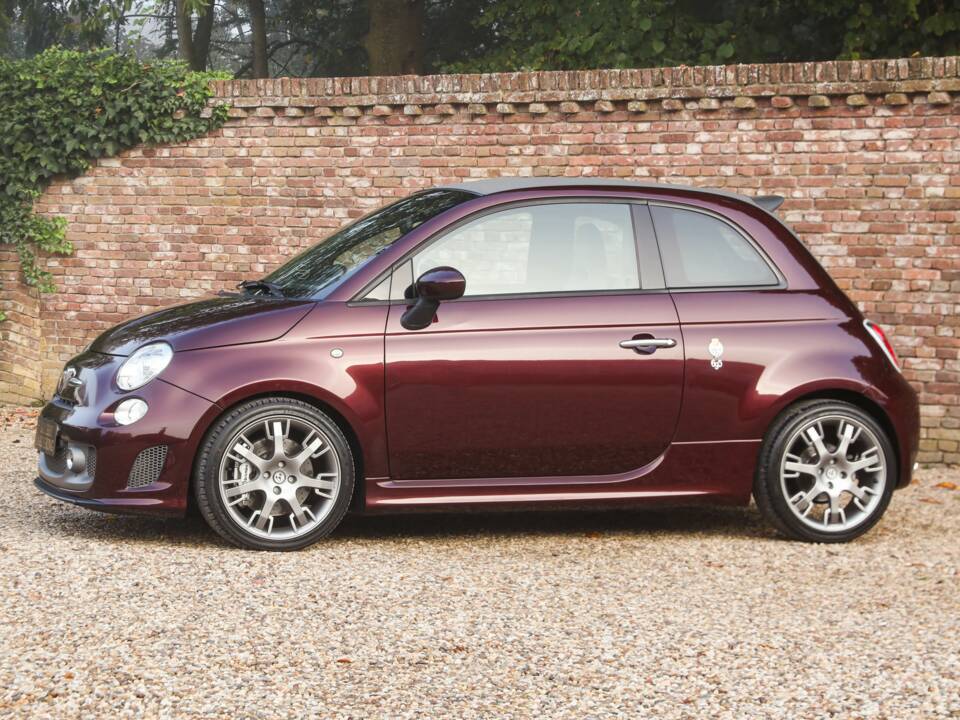Imagen 20/50 de Abarth 695 "Edizione Maserati" (2013)
