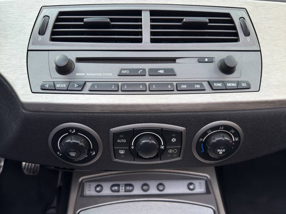 Bild 18/34 von BMW Z4 3.0i (2004)