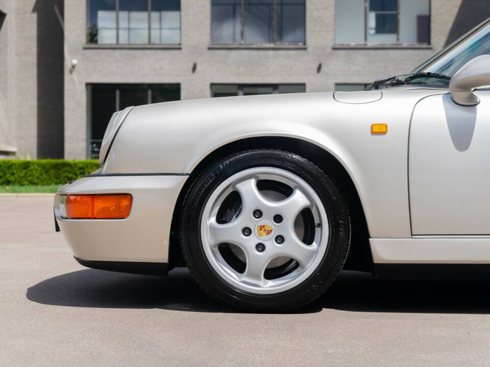 Bild 6/31 von Porsche 911 Carrera 4 (1990)