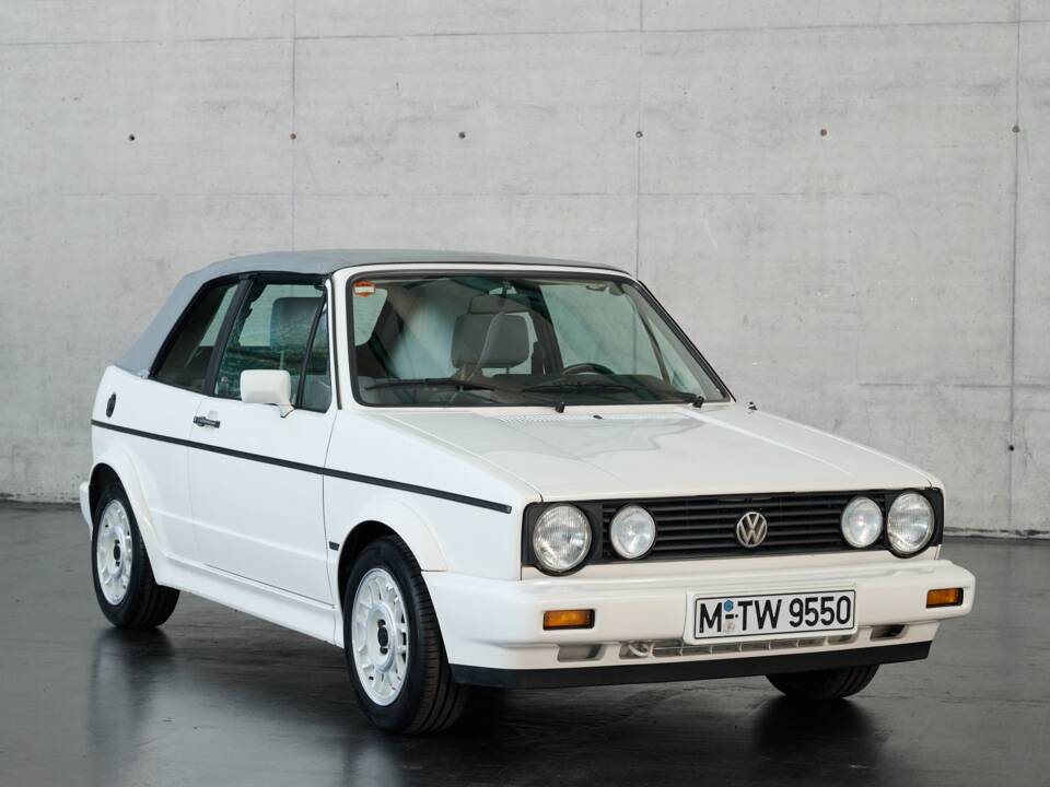Image 25/50 of Volkswagen Golf Mk I Convertible 1.8 (1989)