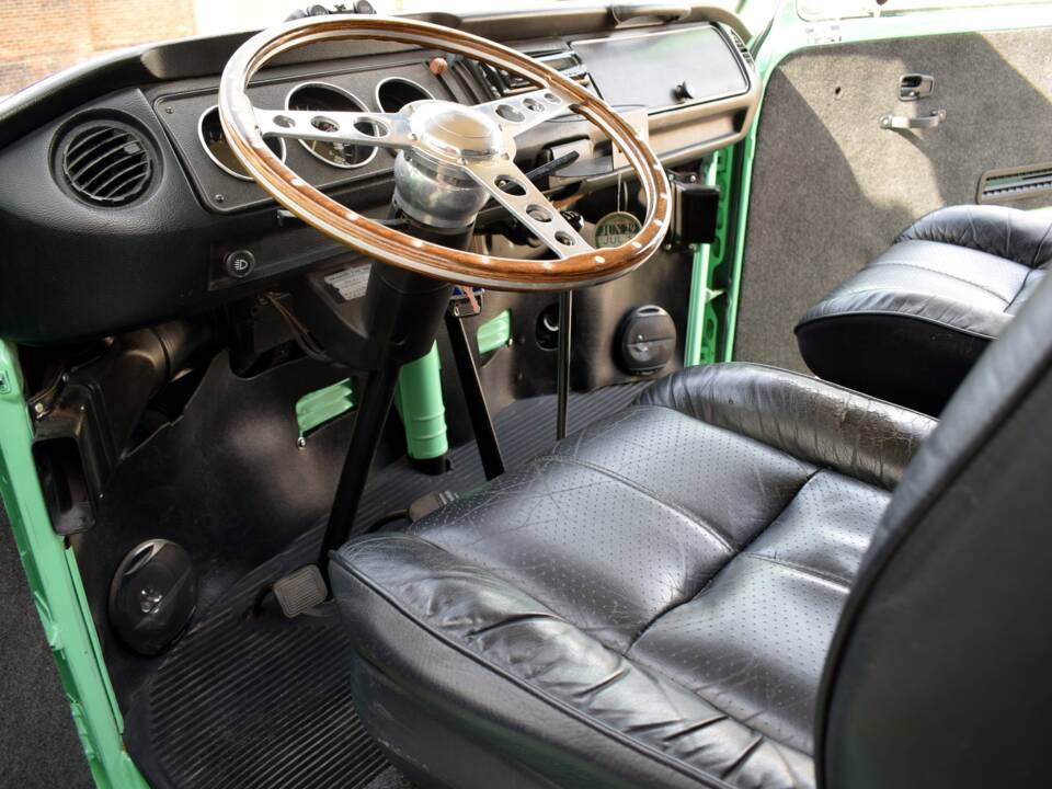 Bild 34/50 von Volkswagen T2 Brasil Camper (1978)