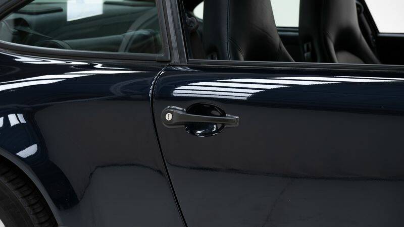 Image 14/15 of Porsche 911 Carrera 2 (1992)