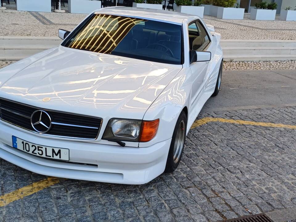 Image 5/65 of Mercedes-Benz 380 SEC (1985)