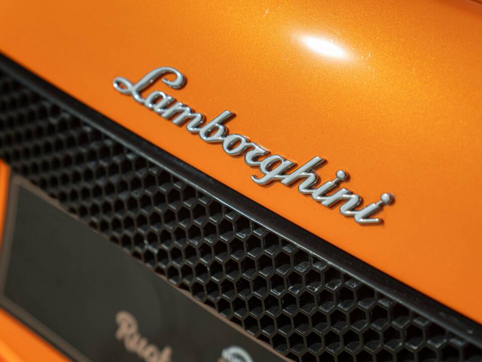 Image 18/50 of Lamborghini Murciélago (2003)