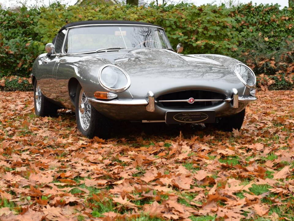 Imagen 2/30 de Jaguar E-Type 4.2 (1966)