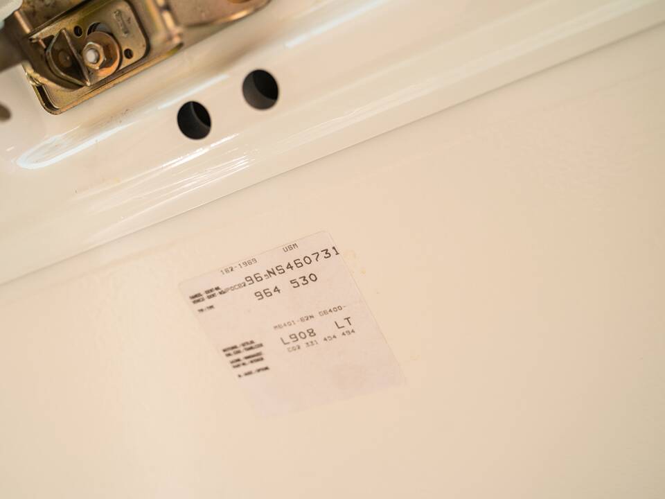 Image 39/48 of Porsche 911 Carrera 4 (1992)