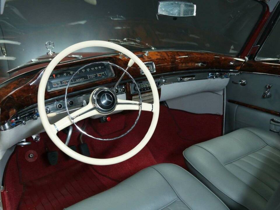 Imagen 15/50 de Mercedes-Benz 220 S (1957)