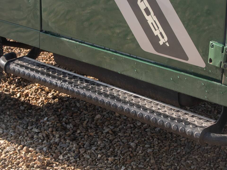 Afbeelding 25/50 van Land Rover Defender 90 (1996)