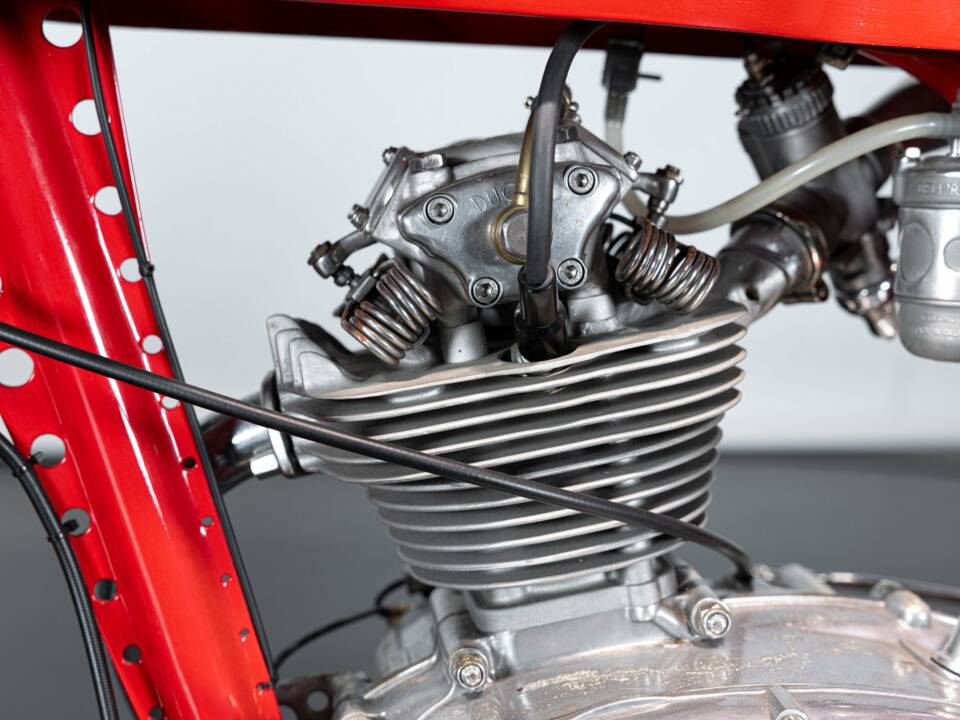 Immagine 27/30 di Ducati DUMMY (1957)