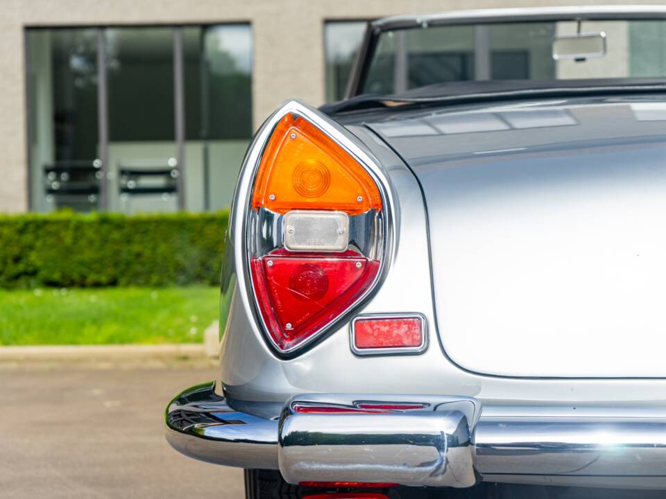 Image 18/31 de Lancia Flaminia GT 3C 2.5 Convertible (1963)