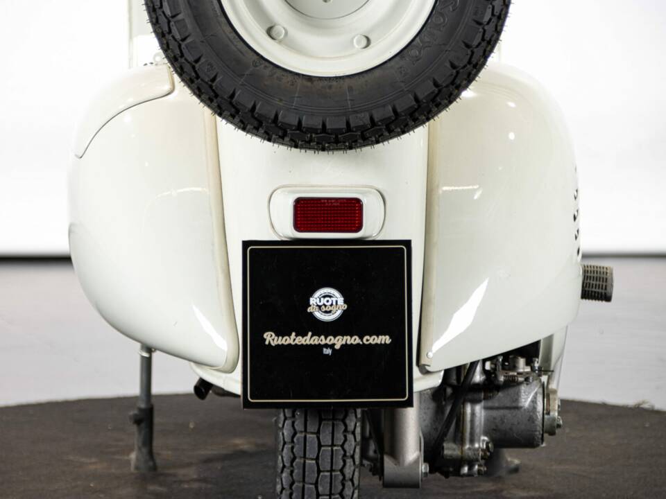 Afbeelding 28/50 van Piaggio Vespa 150 "Struzzo" VL (1956)