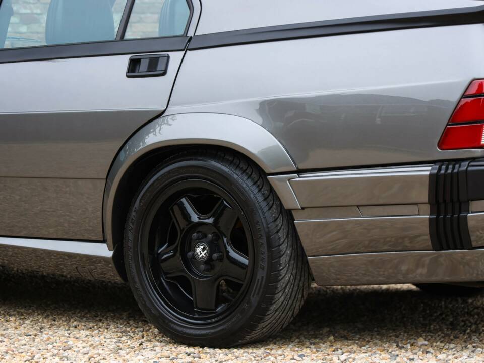 Image 44/50 of Alfa Romeo 75 3.0 V6 QV (1988)