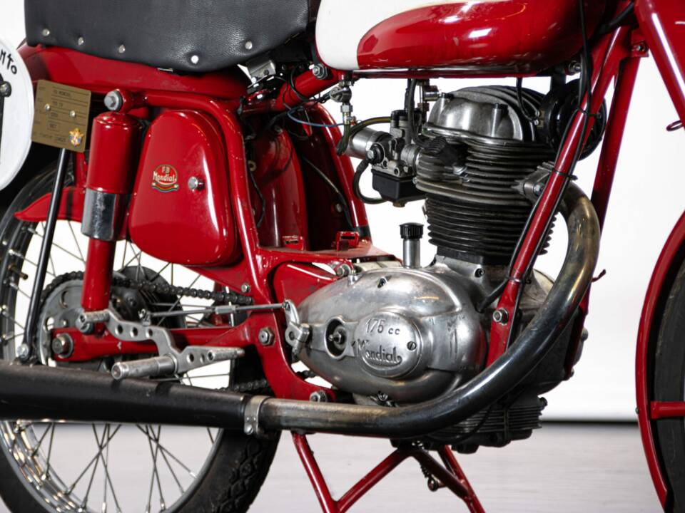 Bild 37/50 von Mondial 175 Turismo Veloce (1956)