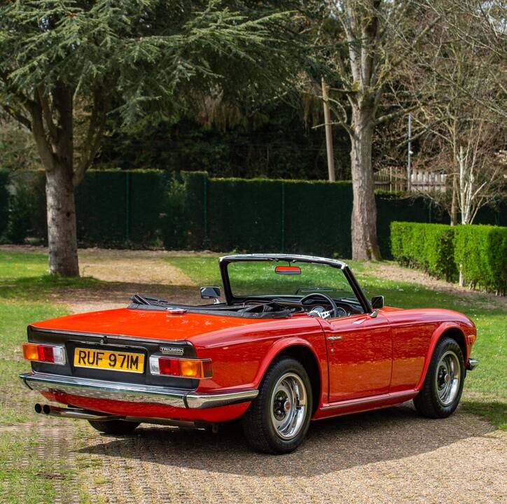 Afbeelding 17/50 van Triumph TR 6 (1974)