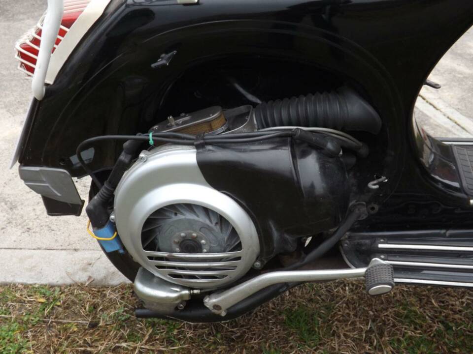 Afbeelding 42/50 van Piaggio Vespa PX 125 E (1983)