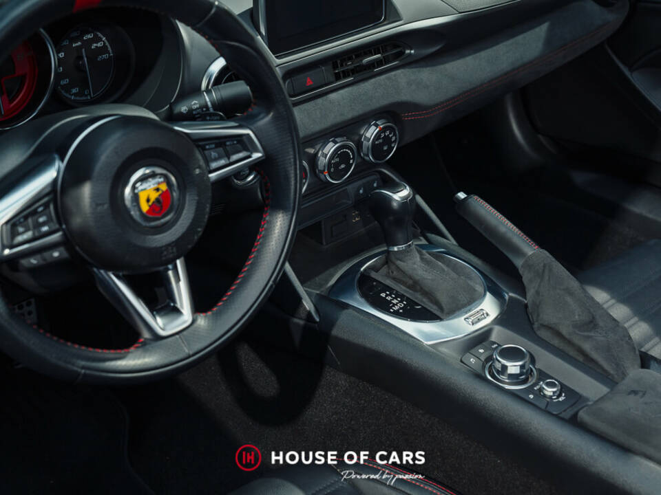 Image 20/24 of Abarth 124 Spider (2017)
