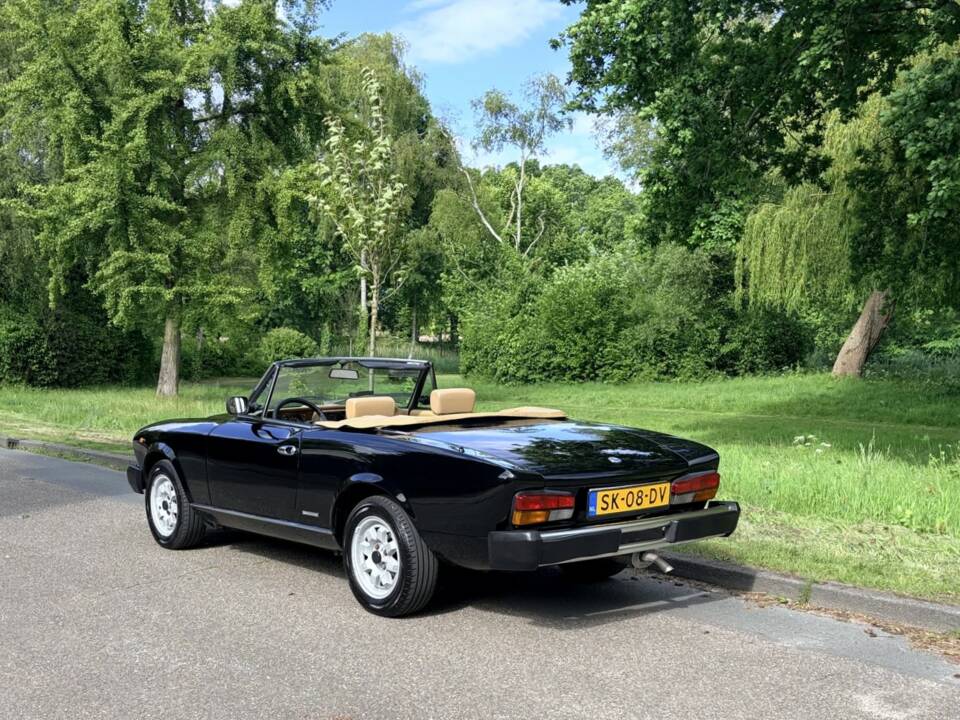 Afbeelding 23/23 van FIAT 124 Pininfarina Spidereuropa (1984)