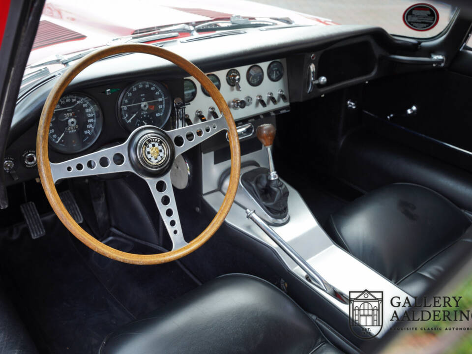 Image 5/50 of Jaguar E-Type 3.8 (1963)