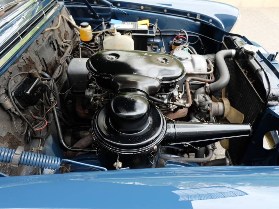 Image 75/76 de Mercedes-Benz 220 S b (1963)
