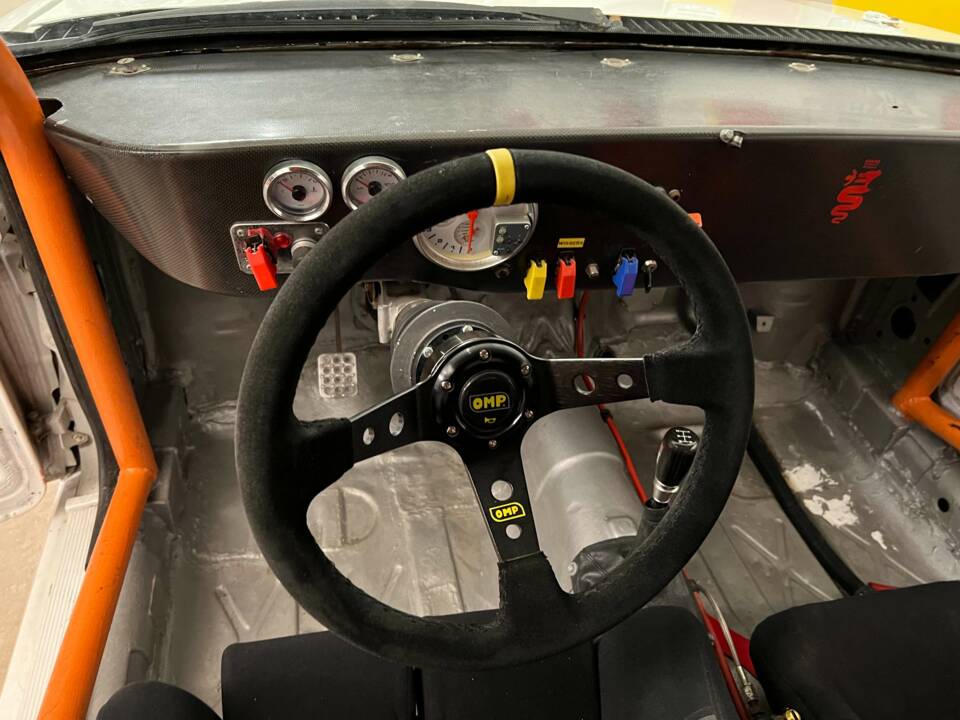 Bild 8/17 von Alfa Romeo 75 3.0 V6 America (1990)