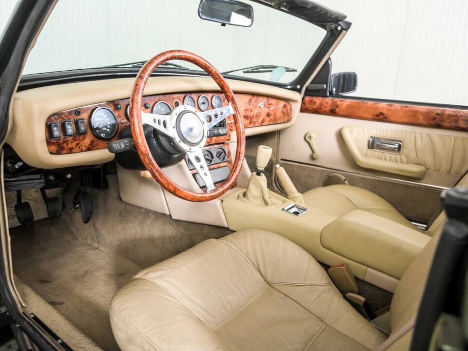 Immagine 16/50 di MG RV8 (1994)