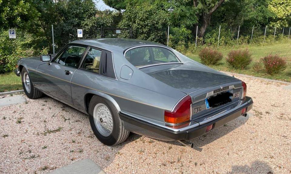 Image 2/15 of Jaguar XJ-S 3.6 (1987)