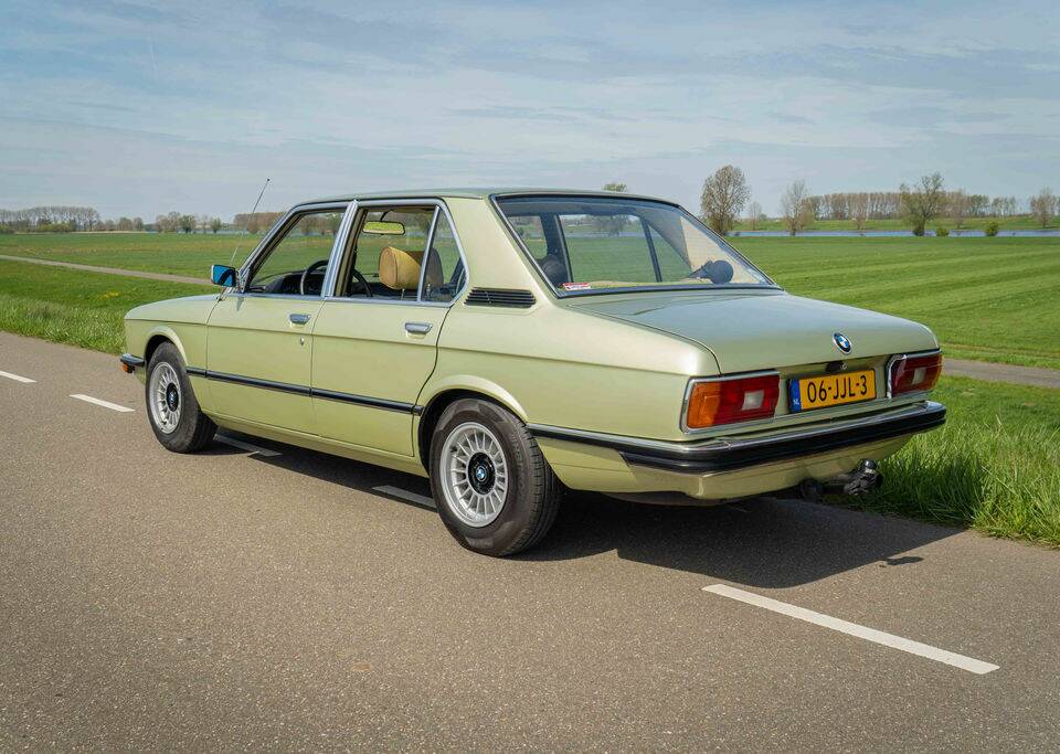Image 4/8 de BMW 520/6 (1978)
