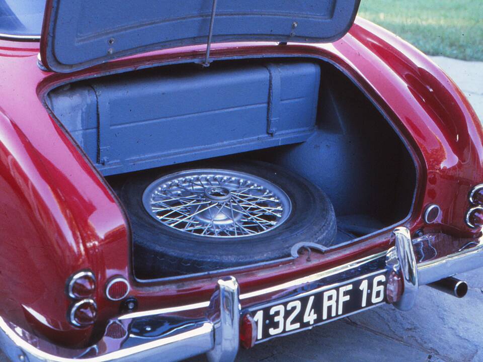 Image 24/36 of Talbot-Lago 2500 Coupé T14 LS (1962)