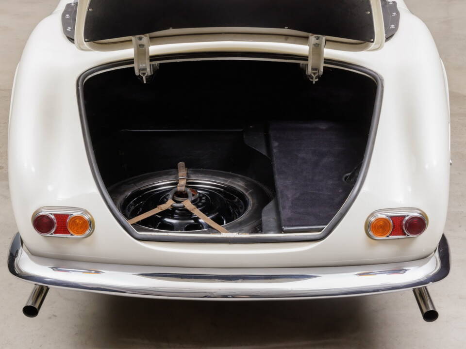 Image 25/45 of BMW 507 (1959)