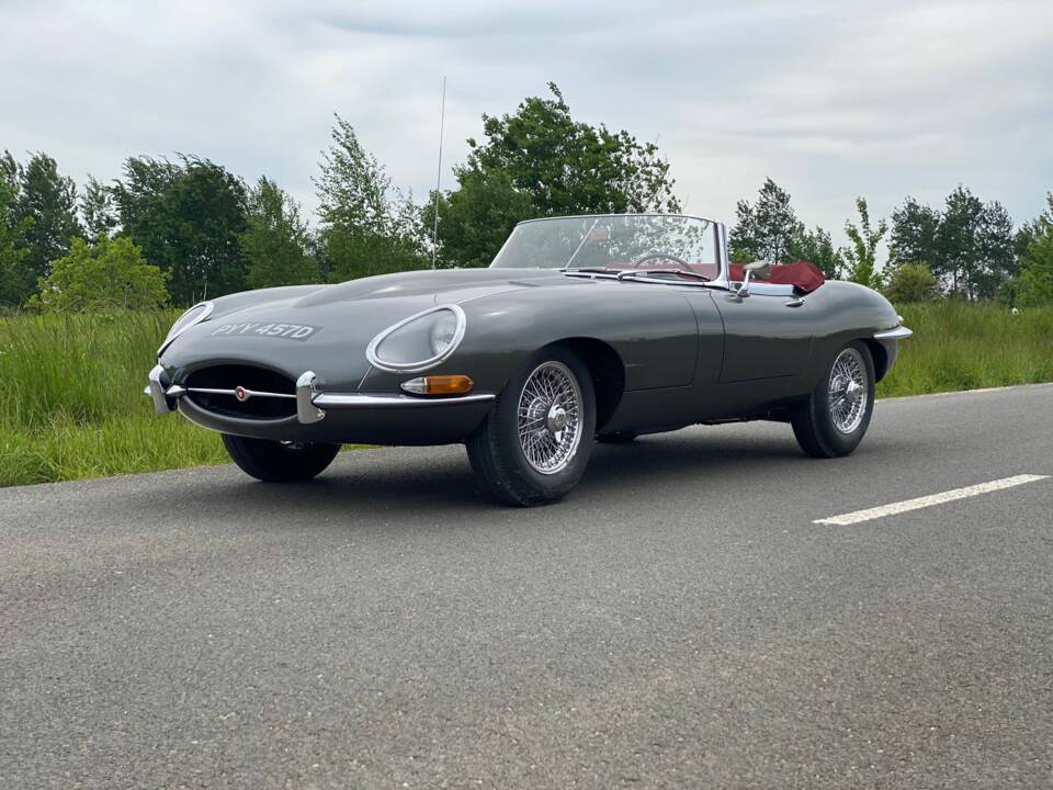 Afbeelding 3/8 van Jaguar E-Type 4.2 (1965)