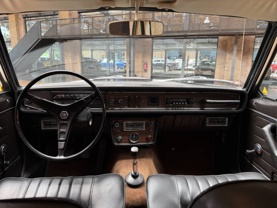 Image 23/44 de Volvo P 144 (1972)