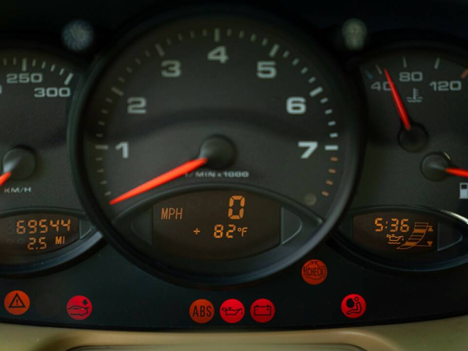 Bild 41/50 von Porsche 911 Carrera (1999)