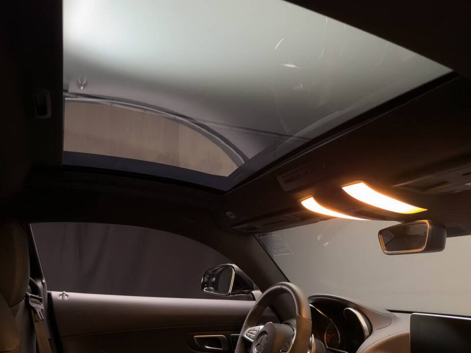 Image 21/29 of Mercedes-AMG GT-S (2015)