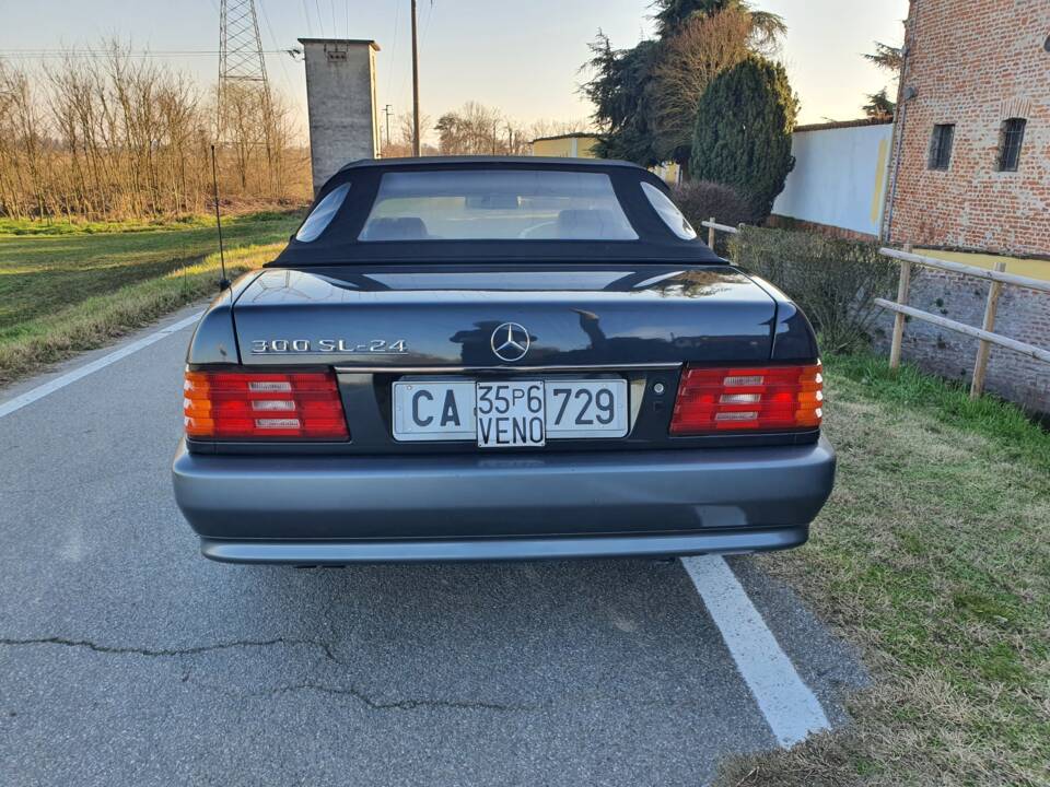 Bild 4/16 von Mercedes-Benz 300 SL-24 (1991)