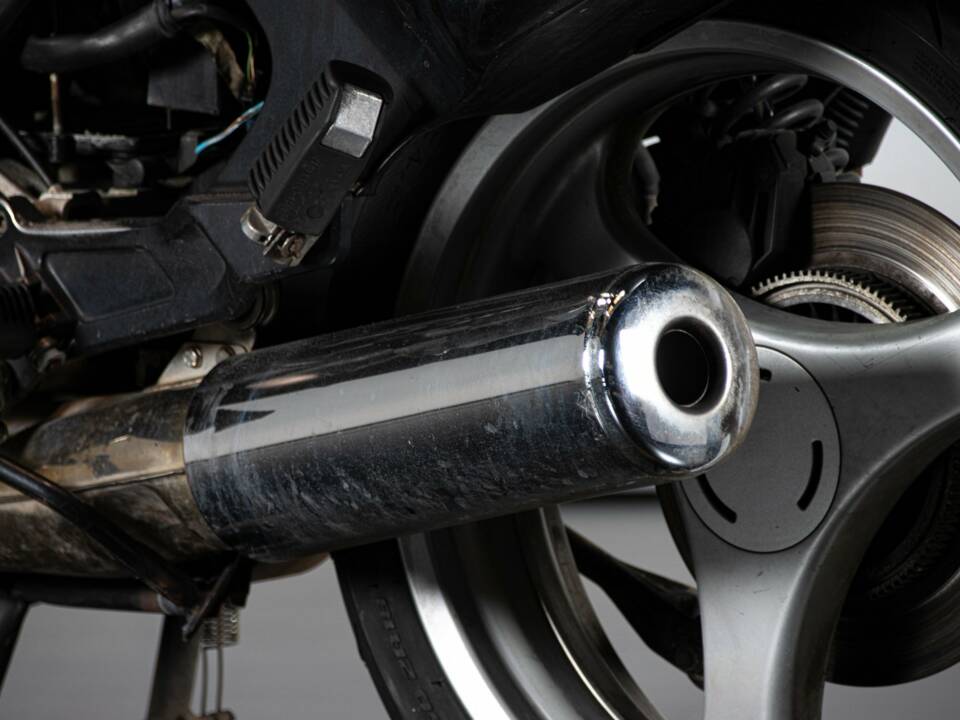 Image 21/50 of BMW K1 (1990)