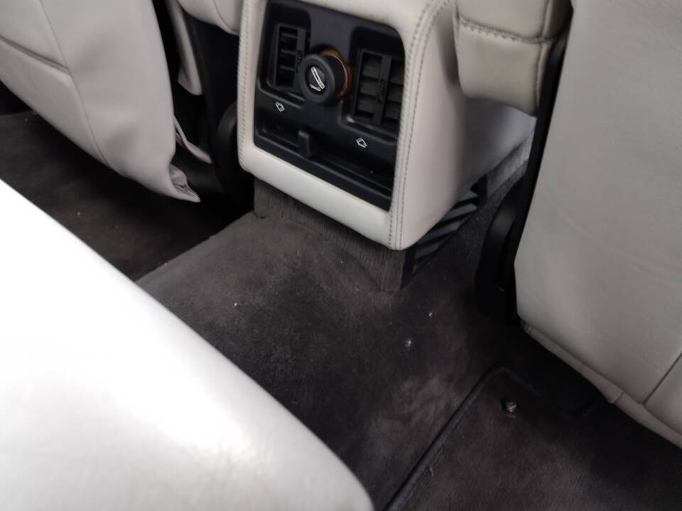 Bild 99/113 von BMW 735i (1986)