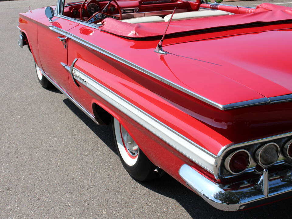 Bild 11/31 von Chevrolet Impala Convertible (1960)