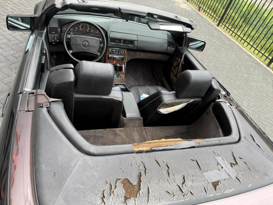 Image 23/44 of Mercedes-Benz 300 SL (1991)
