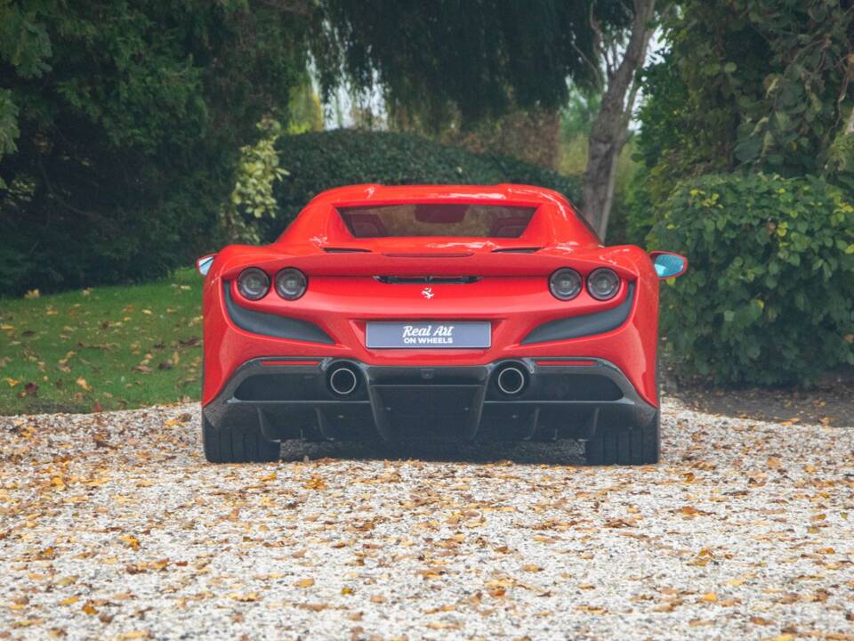 Bild 23/43 von Ferrari F8 Spider (2020)