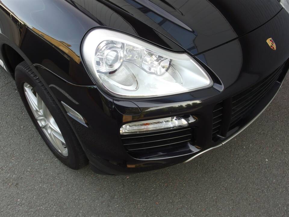 Imagen 35/97 de Porsche Cayenne Turbo (2007)
