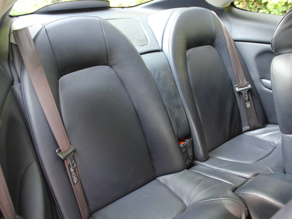 Bild 14/17 von Aston Martin V12 Vanquish (2002)