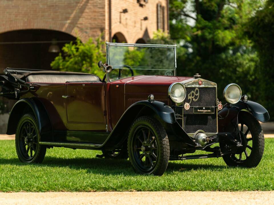 Image 22/50 of FIAT 509 A (1925)